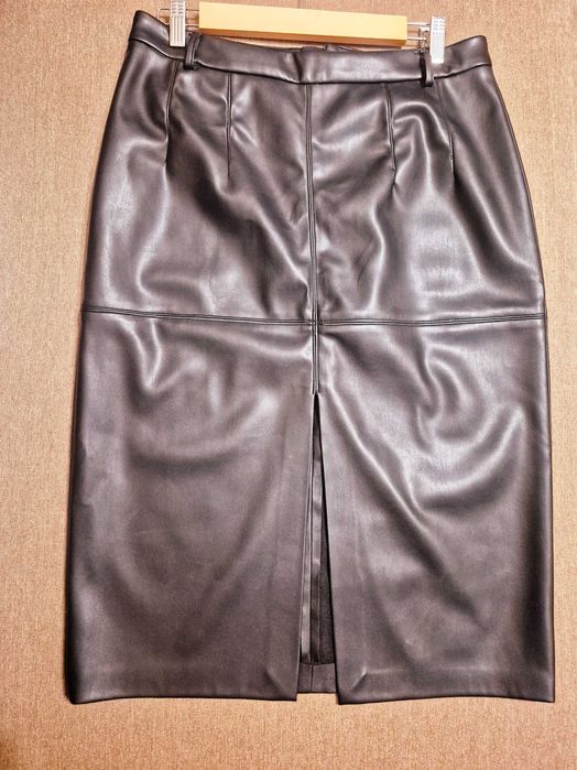Жіноча шкіряна спідниця