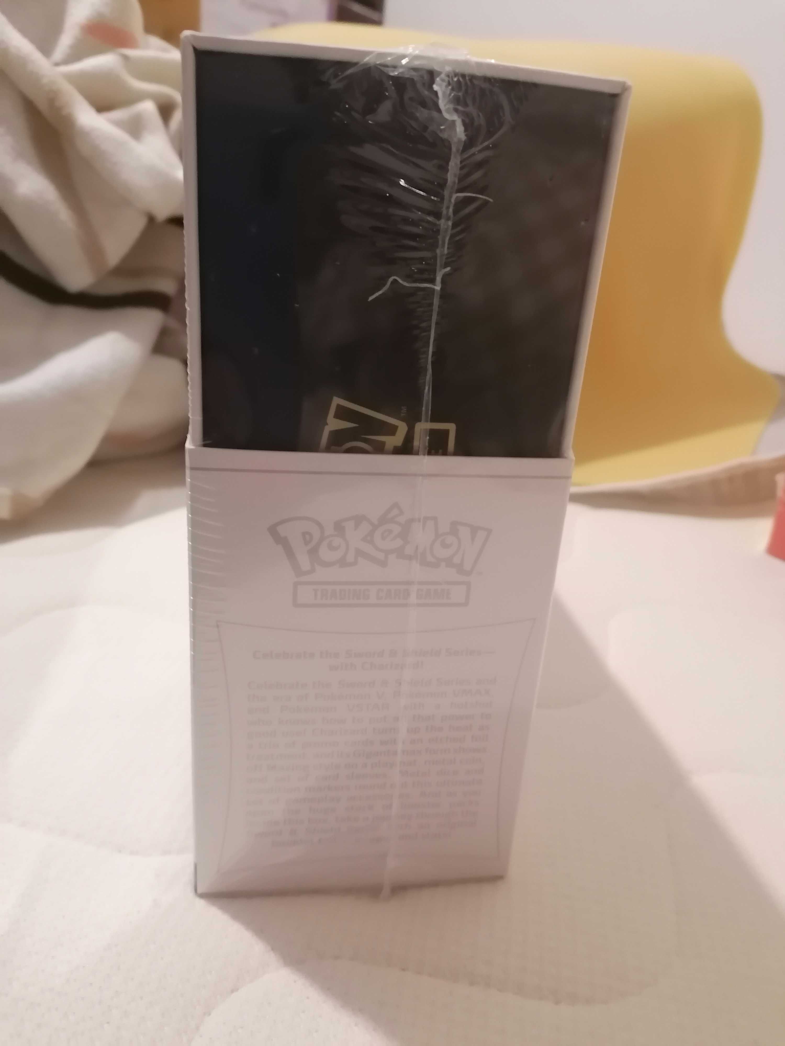 Box Cartas Pokemon Ultra Premium Collection Charizard