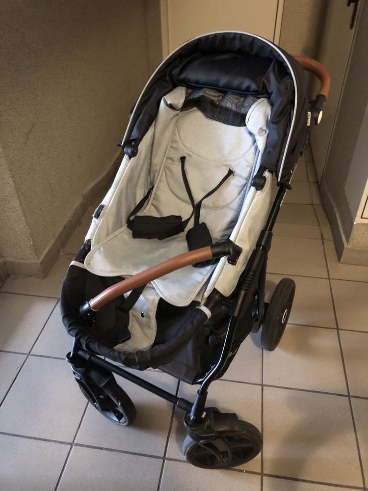 Wózek spacerowy RIKO 3w1 gondola oraz fotelik