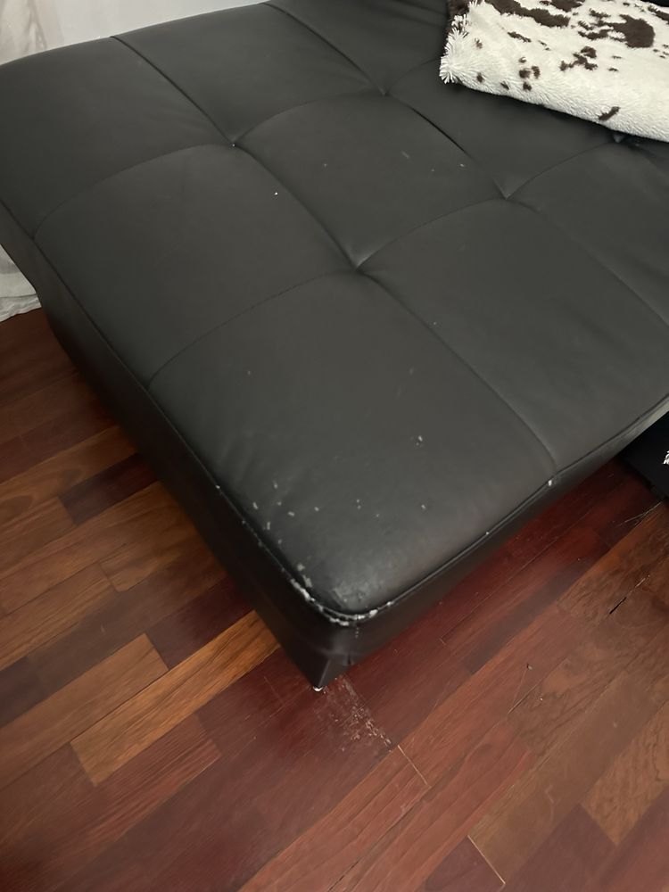 Sofa preto de napa