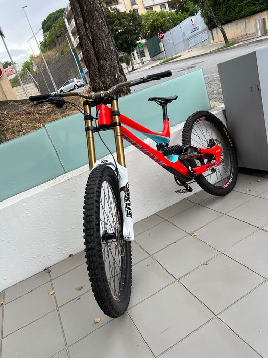 SPECIALIZED DEMO CARBON 27.5 Downhill tamanho L  full kashima