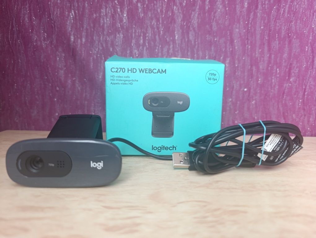 Logitech C270 HD Webcam, 720p Video with Built-in Mic