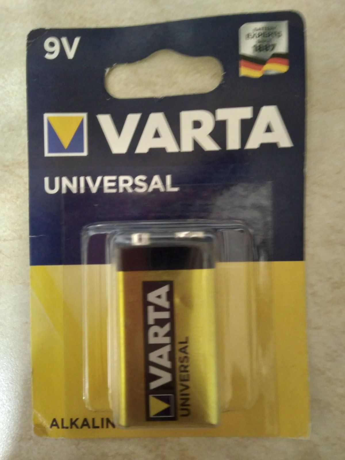 Батарейка крона VARTA