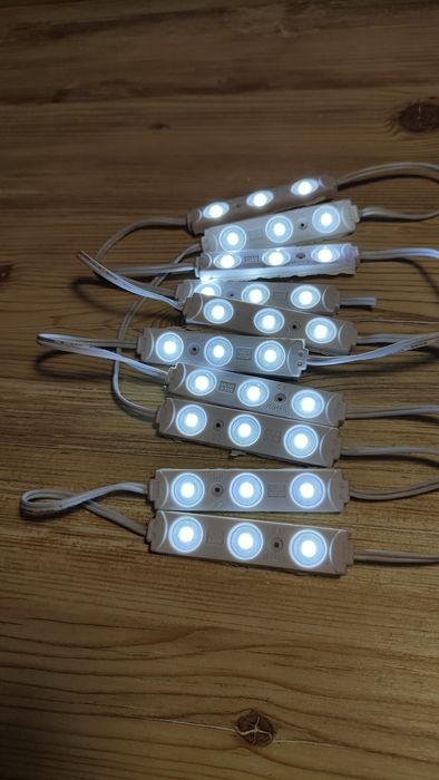 Светодиодный модуль 3 диода с линзой IP65 хол. белый за 10 шт в сборке