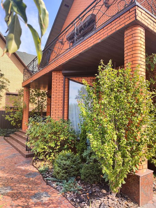 Будинок з ГАЗОМ, ГЕНЕРАТОРОМ і ПІДВАЛОМ на Осокорках