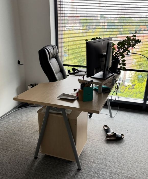 Продам офісний стіл