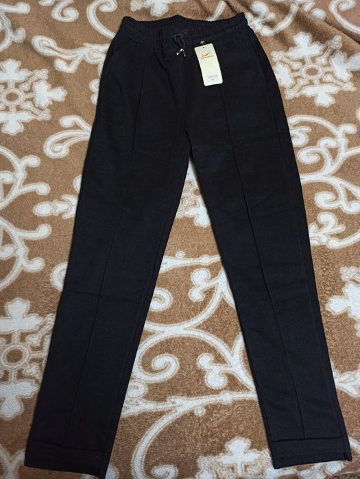 Продаються жіночі штани. Осінь-весна. Розмір на 48-50