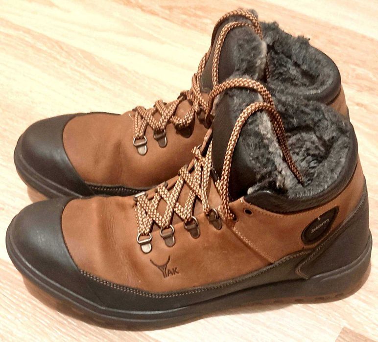 Buty zimowe, skórzane. Prawie nowy. Rozmiar 44-45.