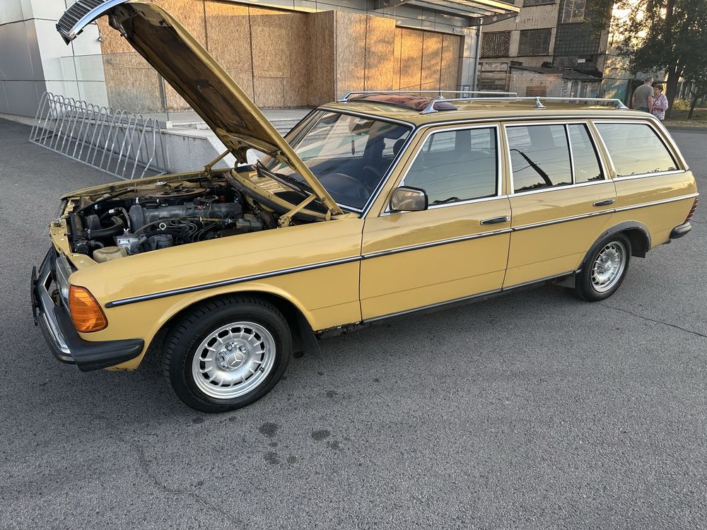 Продам Mercedes 300TD Turbodiesel (W123)