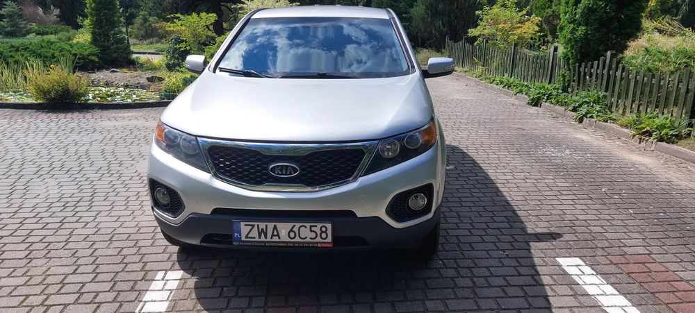 Kia Sorento Stan bardzo dobry. Nie wymaga wkładu własnego.nego.