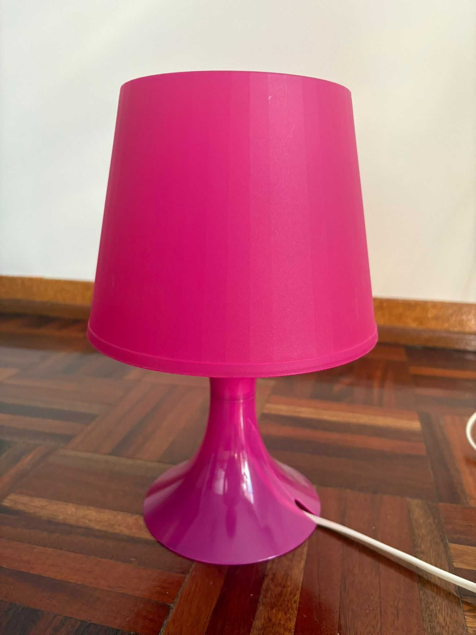 Candeeiro Rosa IKEA