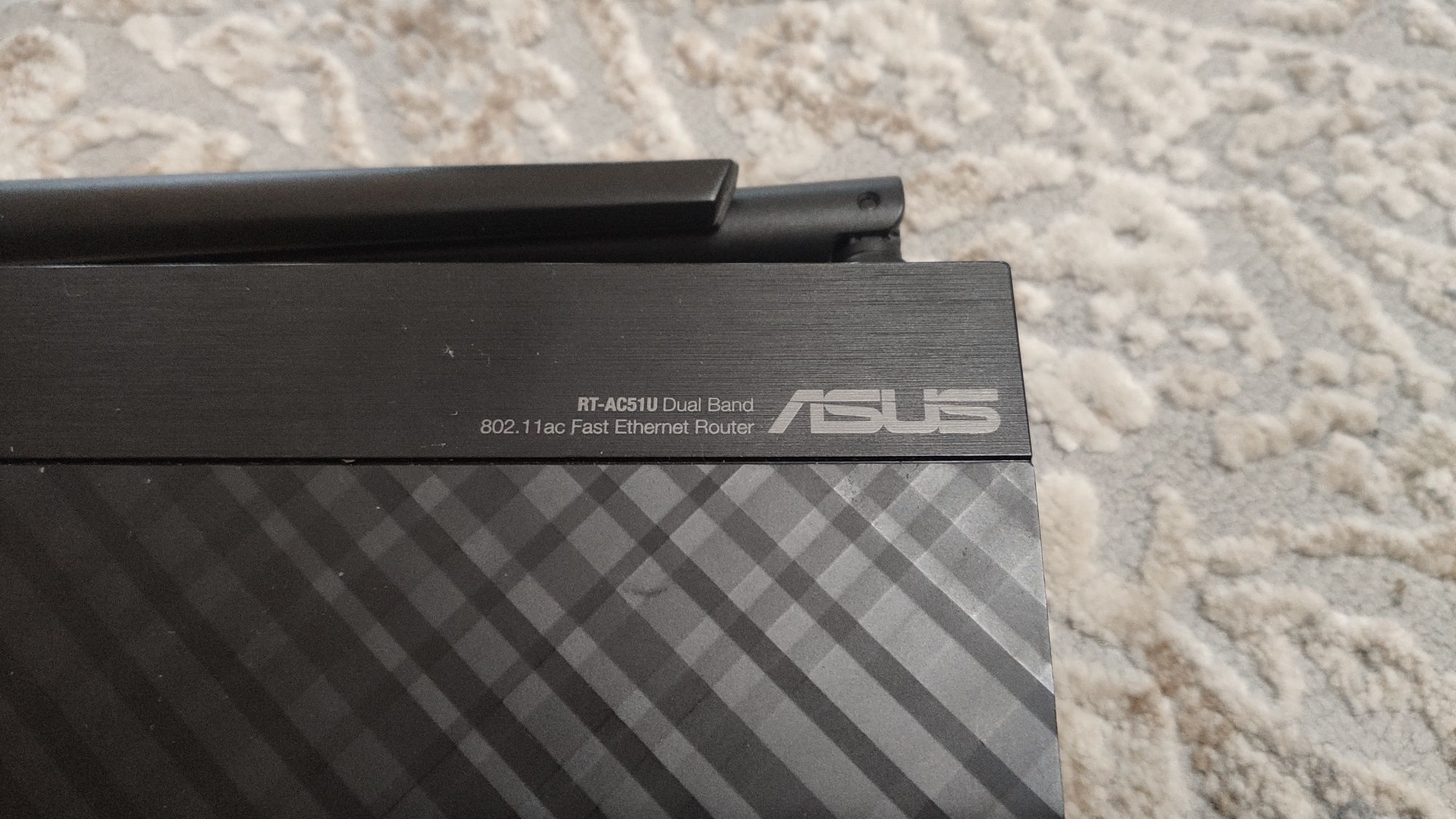 Маршрутизатор (роутер) ASUS RT-AC51u