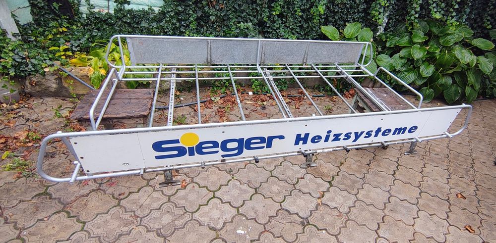 Великий багажник на авто