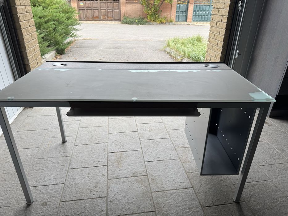 Продам письмовий стіл