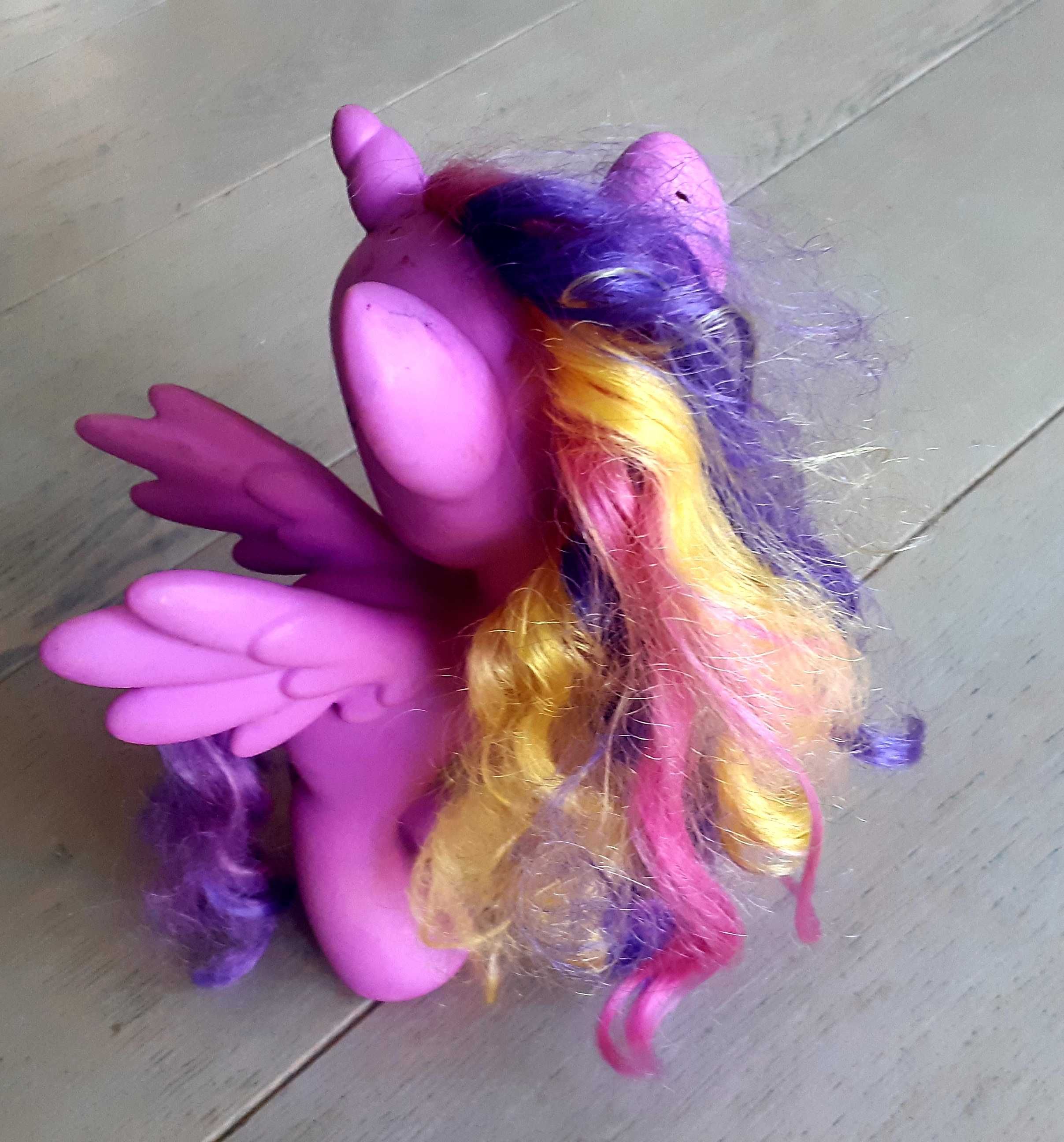 Oryginalny kucyk My Little Pony/Hasbro C-029A 15 cm