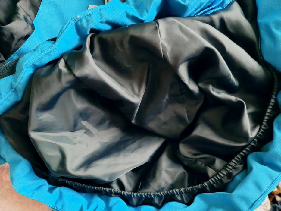 Пуховик лыжная женская куртка с капюшоном