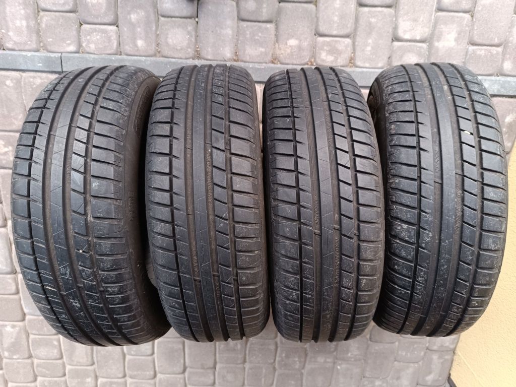 Sprzedam opony letnie Kormoran 195/60 R16. Znikome zużycie.Dot.5021.