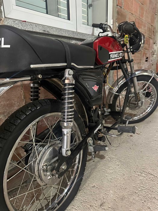Famel zundapp  111 toda restaurada (doc unico)