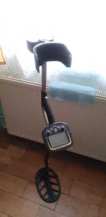 Wykrywacz metali Teknetics 1040.