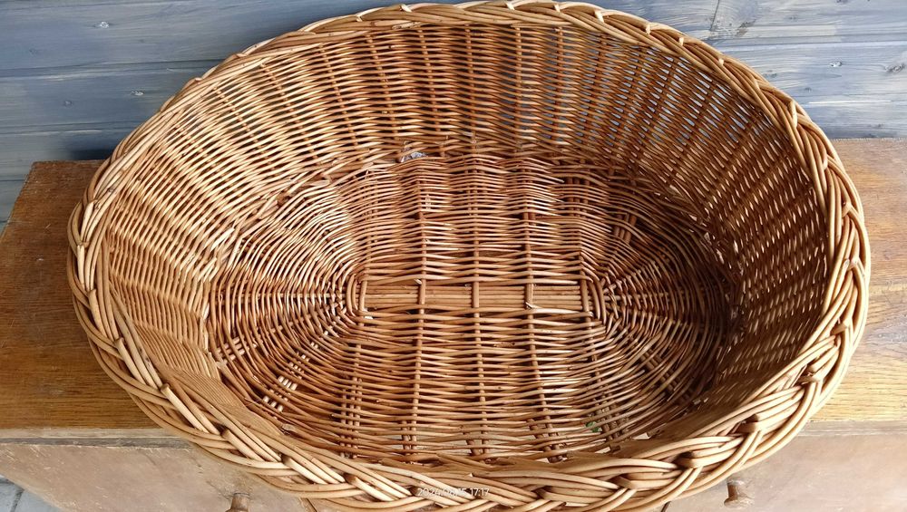 Leżanka dla psa/ Kosz wiklinowy dla psa