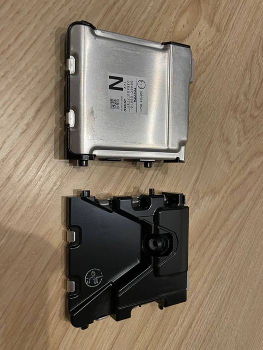 Передня камера у лобове скло Toyota