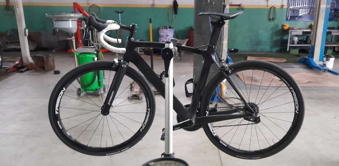 Bicicleta 100% carbono Trigon