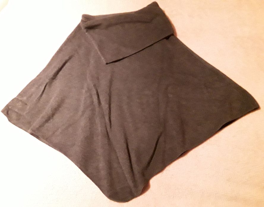 Capa / Poncho cinza PTN Store, tamanho único, novo sem etiqueta