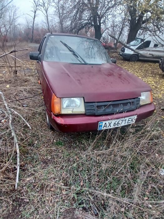 Таврія Славута, заводиться їде