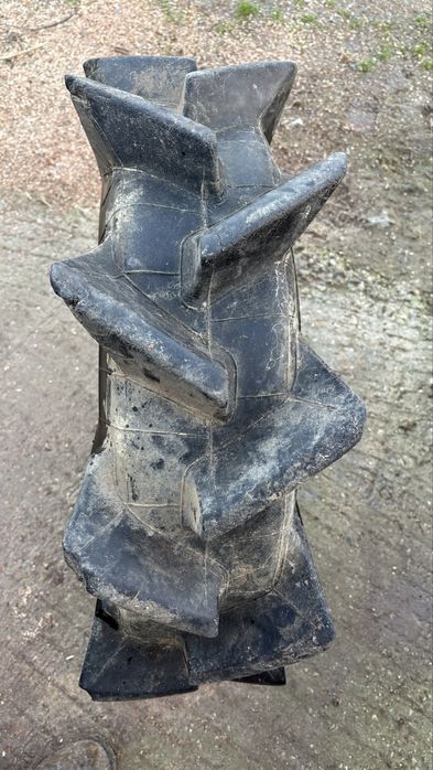 Pneu para trator pequeno