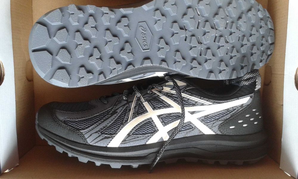 Asics novos 42,5
