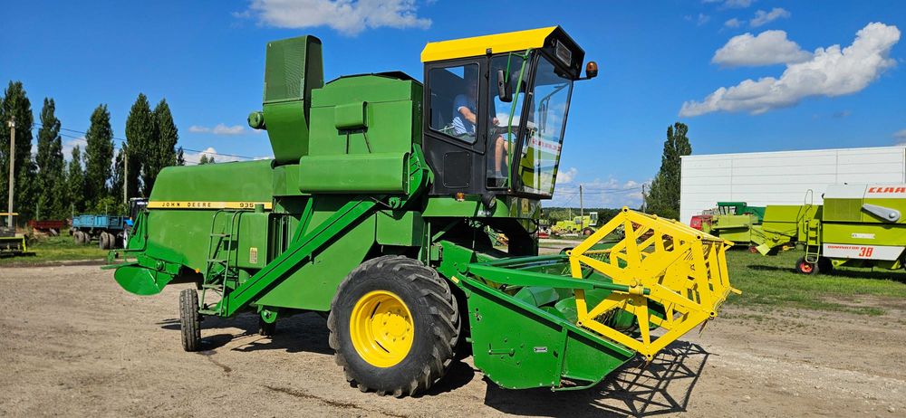 Зернозбиральний  комбайн John Deere 935 3м міні комбайн
