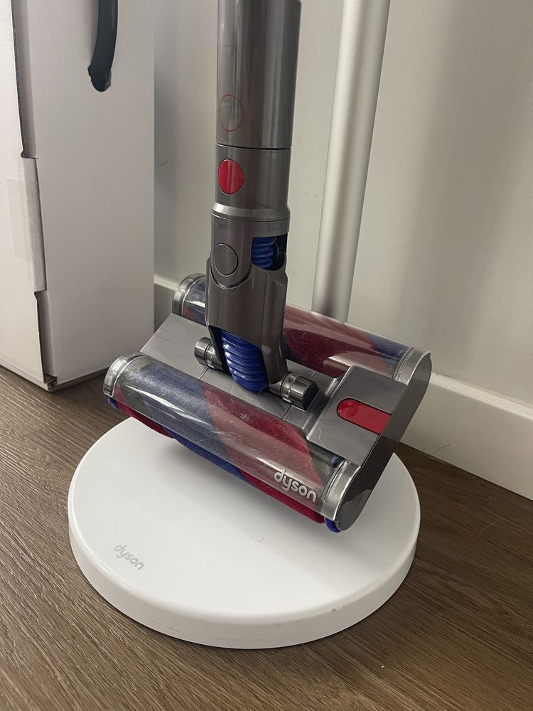 Aspirador Dyson Omni-glide dark