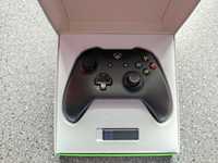 Czarny Pad Xbox One Series S X plus adapter w pudełku