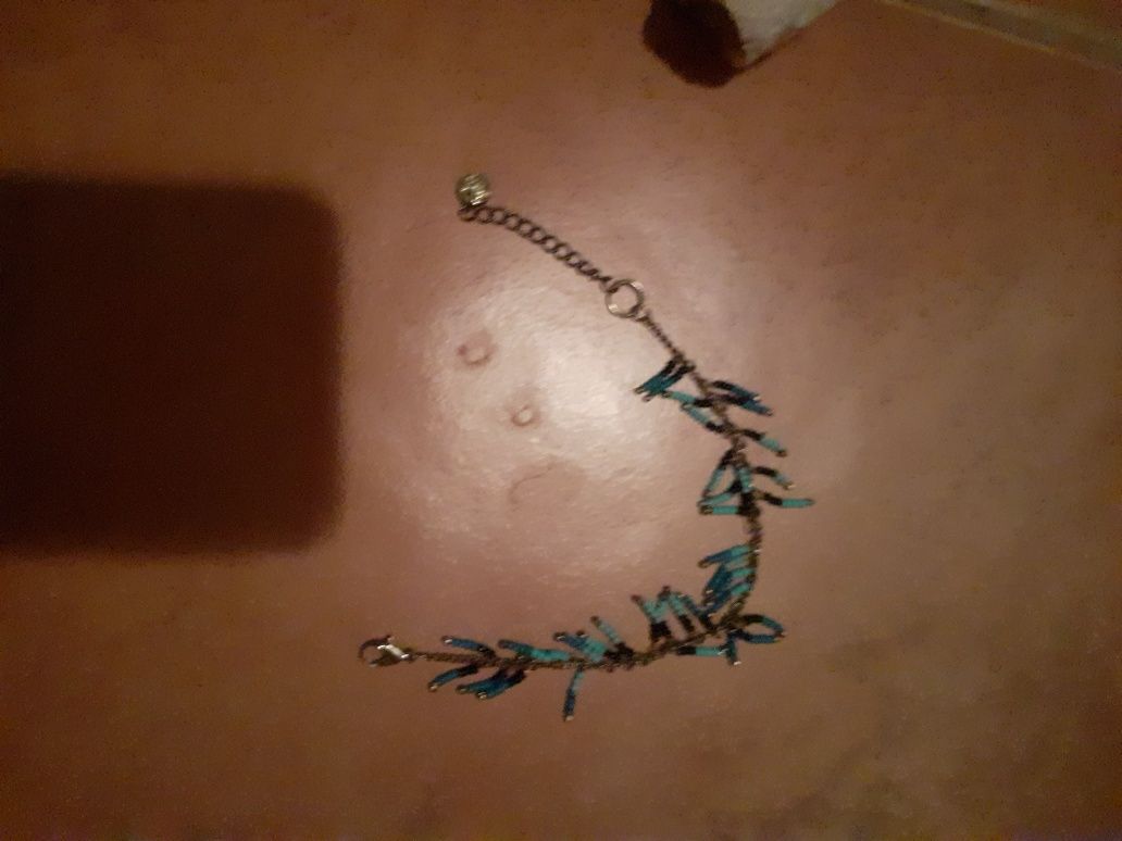 Pulseira de pé azul