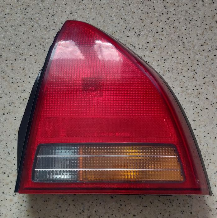 Lampa tylna prawa Honda Prelude IV 92-96 oryginał + środek + żarówki