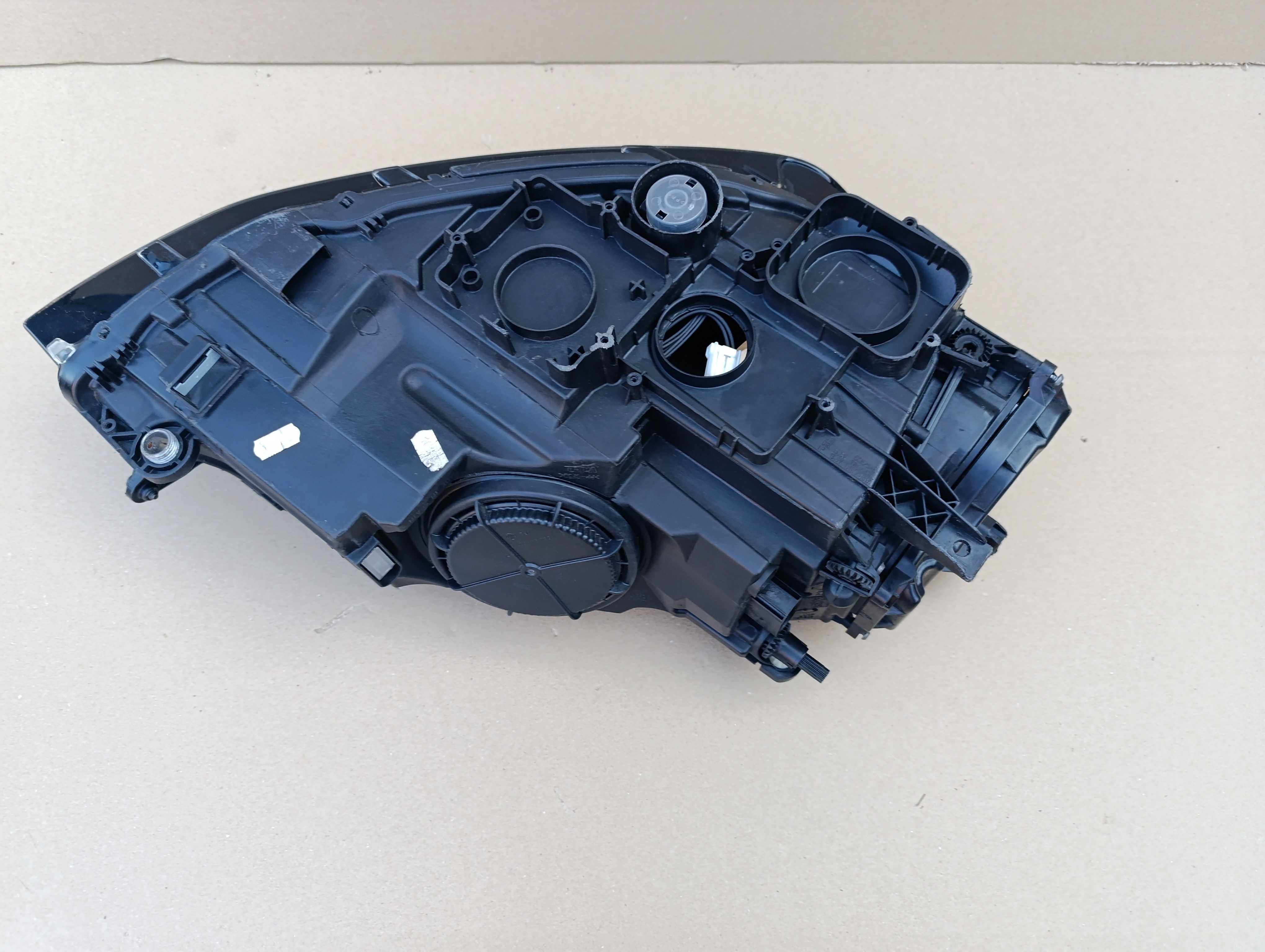 VW Golf VII lampa lewa przód przedni reflektor xenon 5G1.941.031