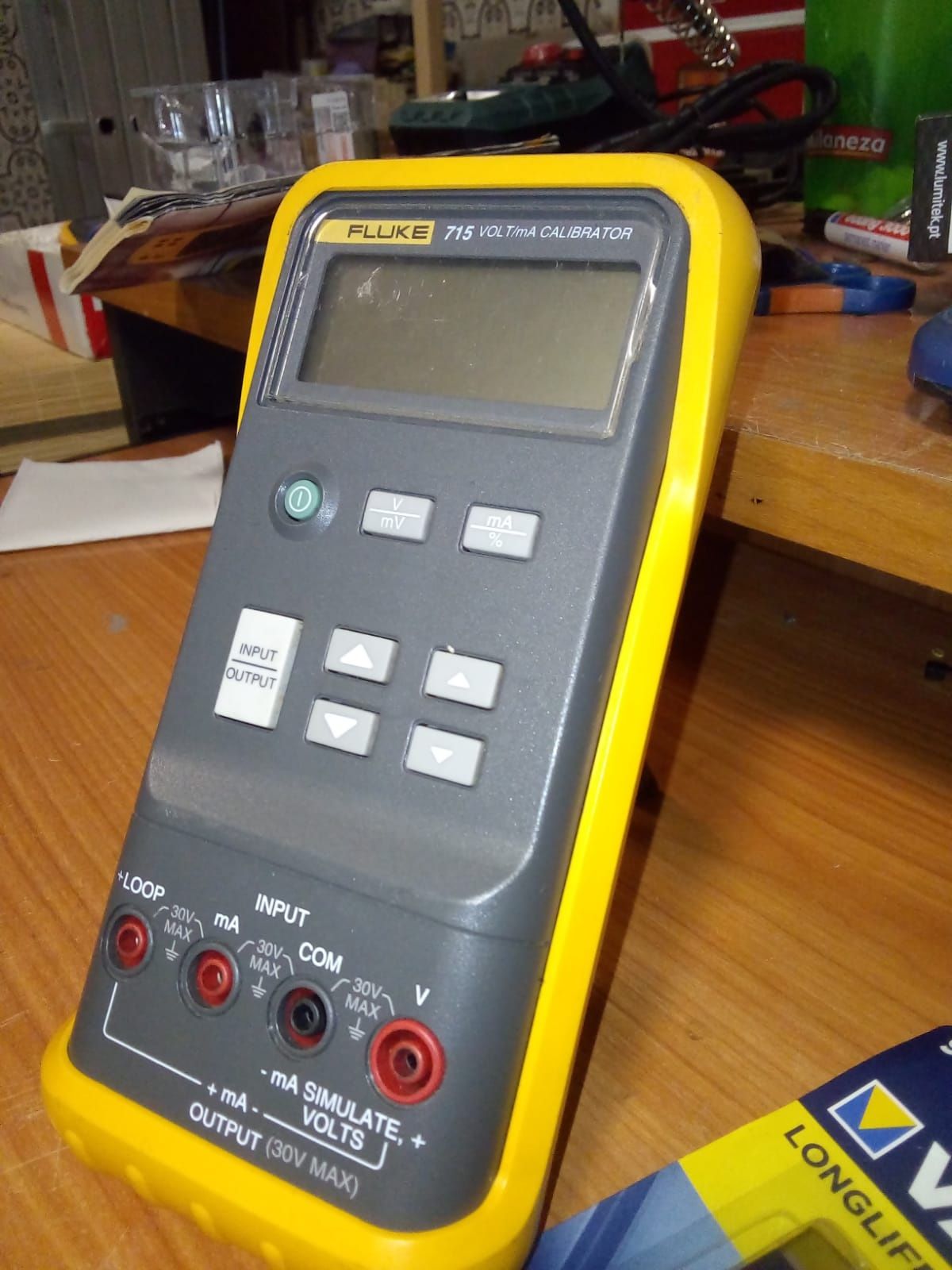 Fluke 715 Voltma calibrador