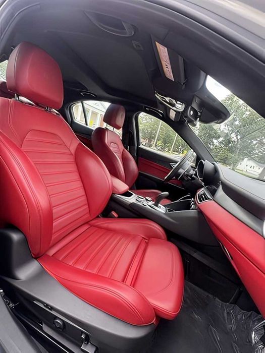 Alfa Romeo Giulia      2021
