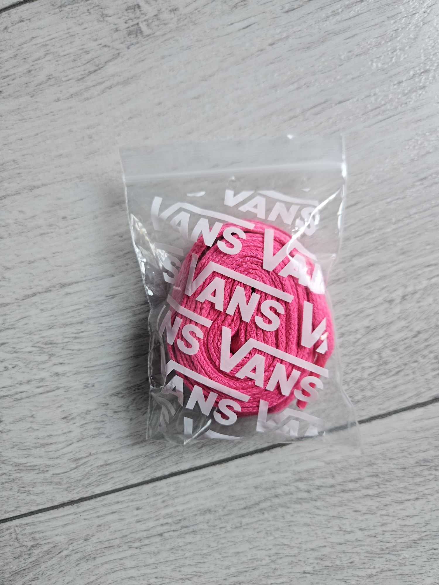 Różowe płaskie sznurówki Vans