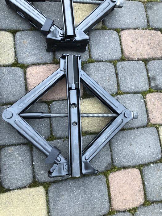 Домкрати гаки Форд Kuga,Escape,Edge,Volvo XC 60,XC90