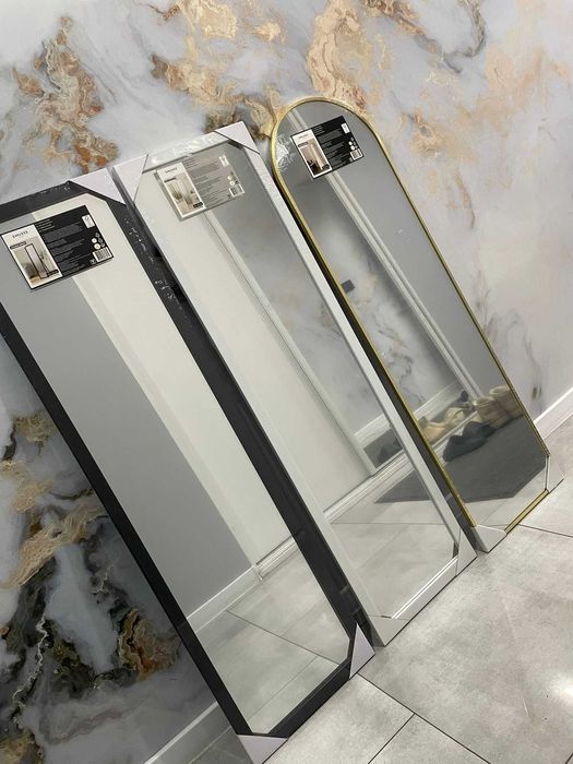 Lustra stojące w trzech kolorach