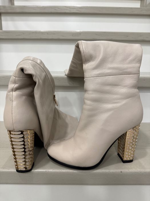 Чоботи , ботфорти на підборах , шкіра , зима