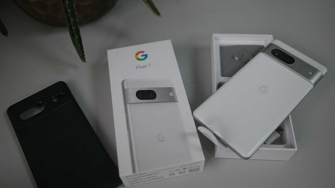 Google  Pixel 7 8/128GB Snow Global Neverlock комплект Чохол