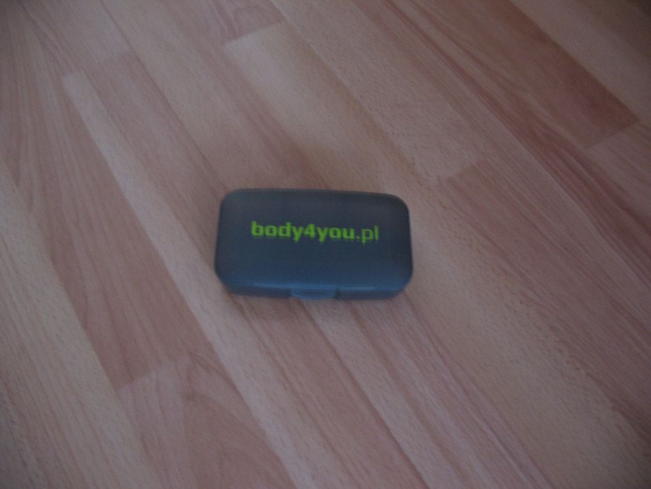Pudełko na kapsułki z logo body4you