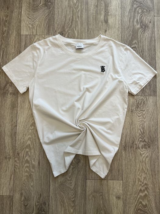 Продам футболку Burberry London Размер L Белый Новая Барберри Лондон