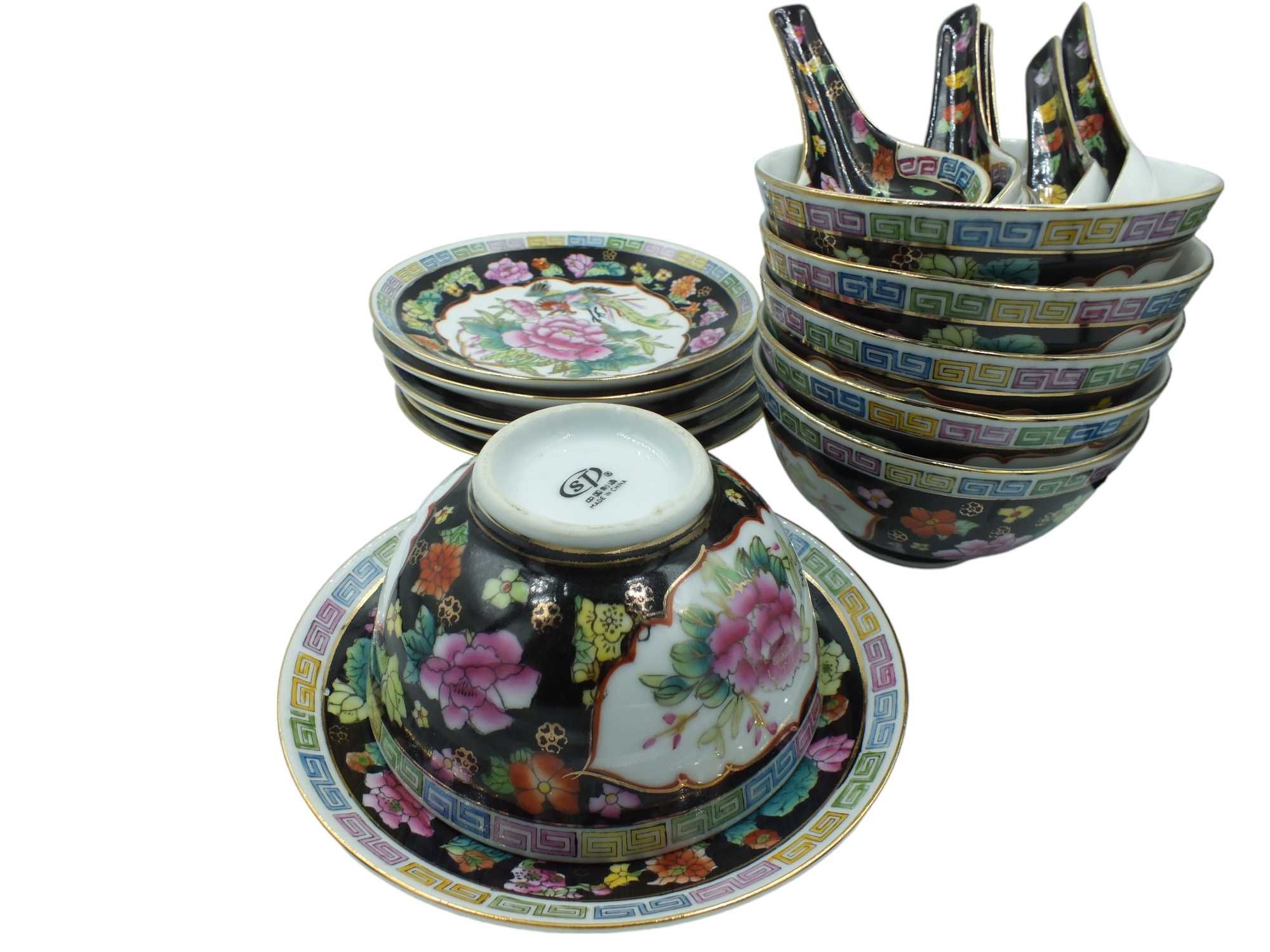 Porcelana chińska miski + talerzyki + łyżki ramen B111101