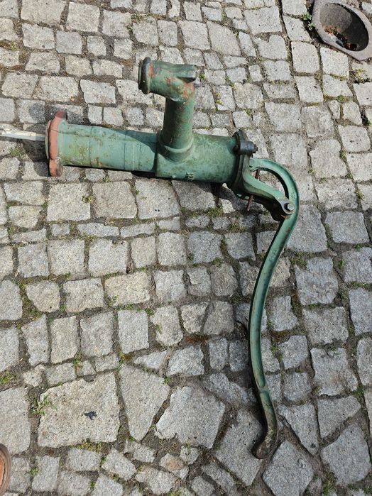 Pompa ręczna ogrodowa, stan bdb