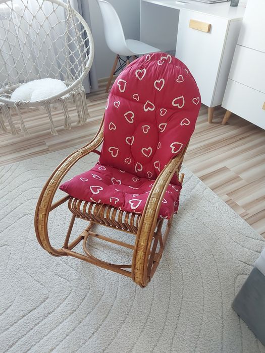 Fotel bujany mały dzieciecy