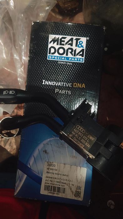 Продам оригінальні перемикачі (стрілки) на Audi.