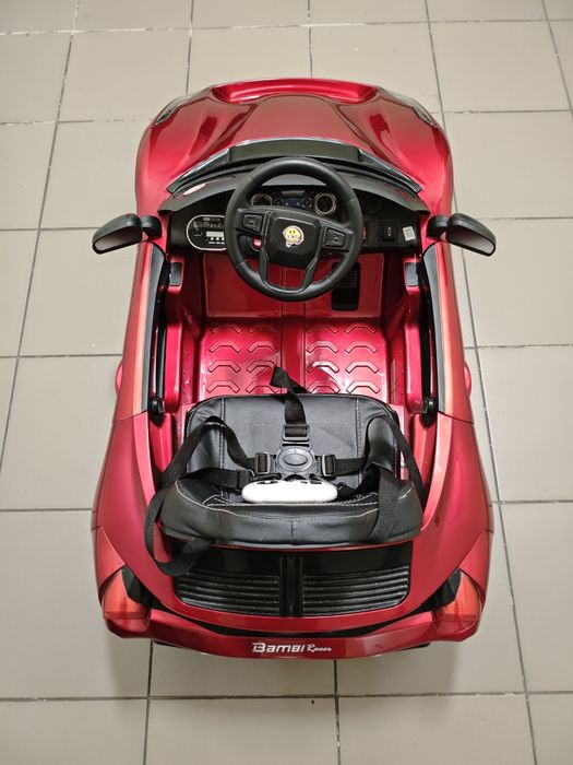 Продам машину на аккумуляторі M4700EBLRS-3